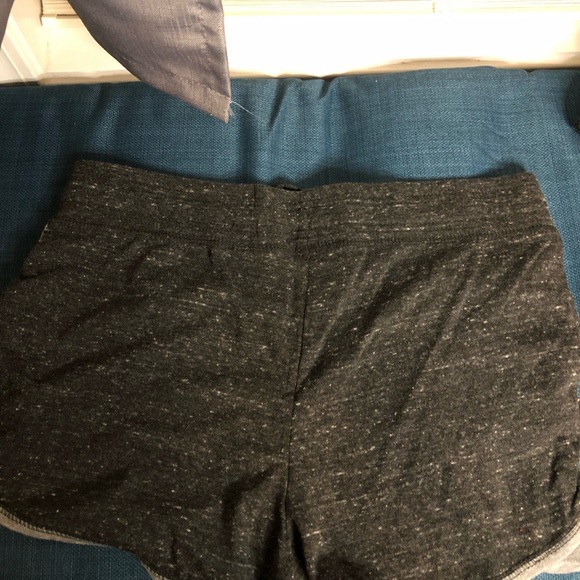 2 for $15 Gym short (bundle 2 items) - Picture 2 of 3